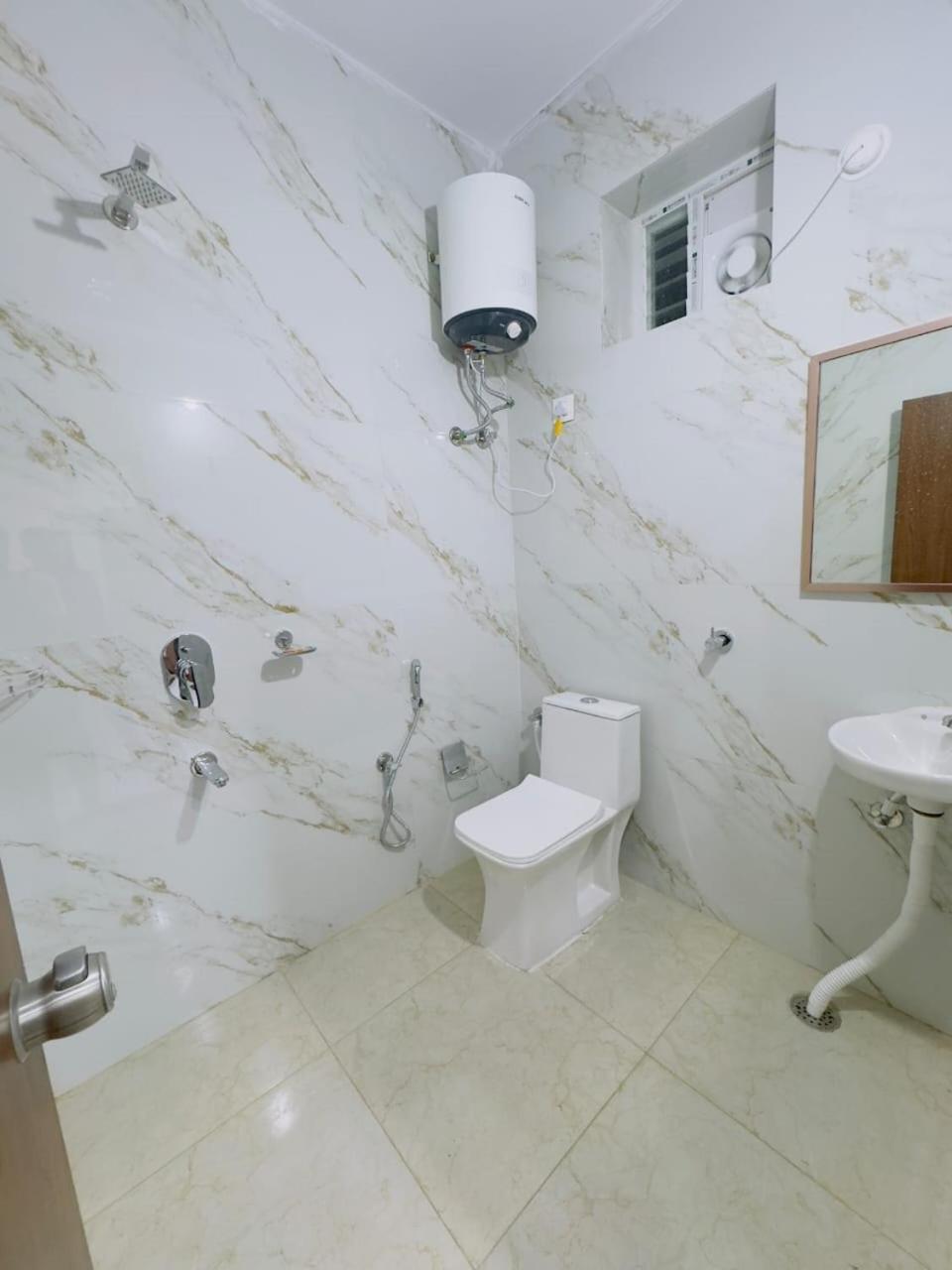 Hotel Apex Inn Hyderabad Airport Экстерьер фото